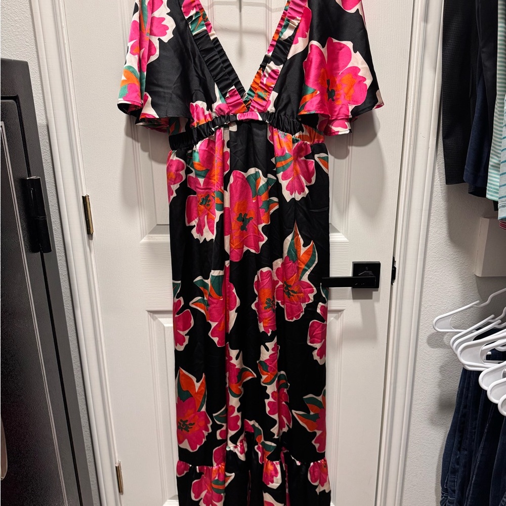 Floral V-Neck Maxi Dress